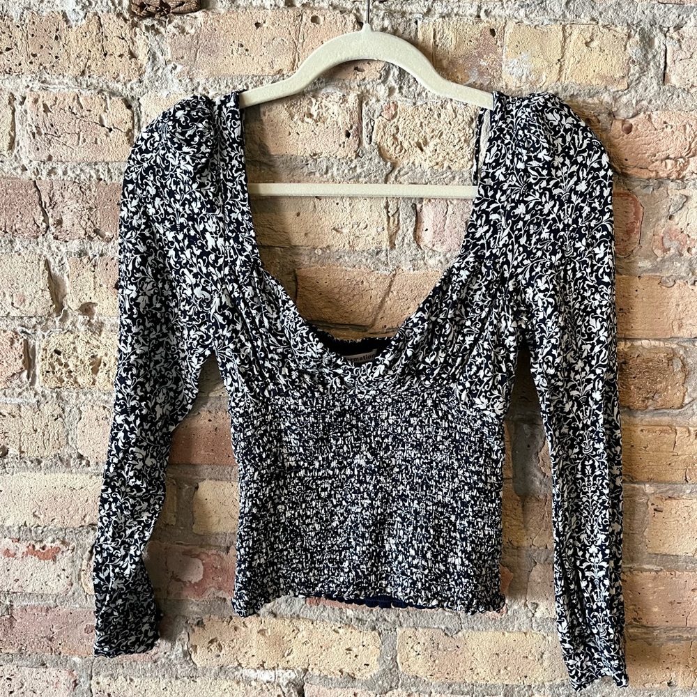 REFORMATION - Tie back long sleeve blouse